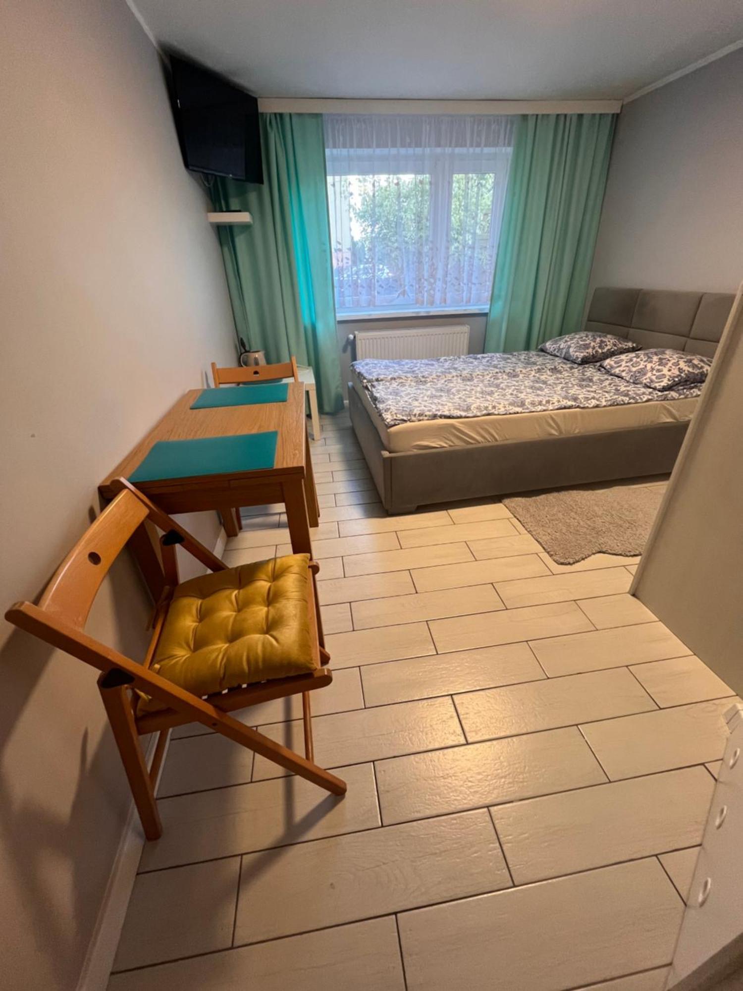 Pokoje Goscinne Halina Leba Exterior foto